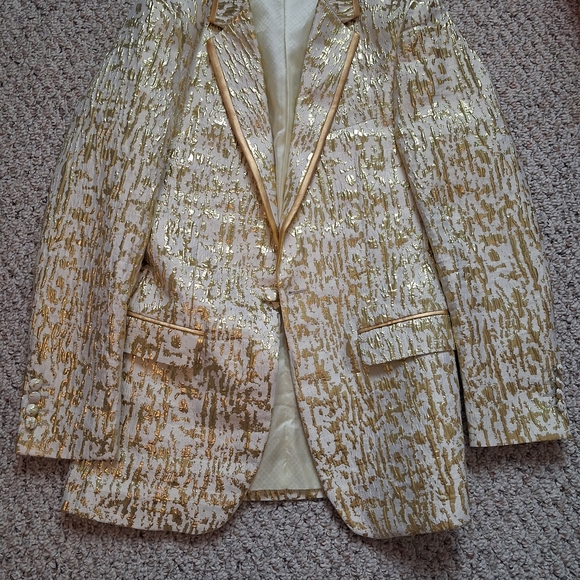 Gold and White Patterned Men's Suit